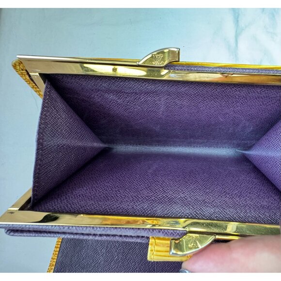 Louis Vuitton Yellow Epi Kisslock Sarah Wallet, Purple Interior & Gold Hardware - Picture 5 of 10